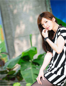 《清純無毛小蘿莉女-么公的好大好硬好深好爽想要电影》