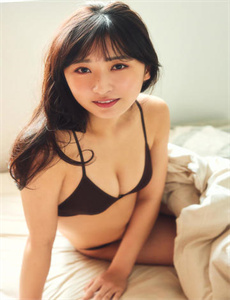 《美女脱了内裤打开腿让男人玩-午夜dj在线手机观看免费观看》