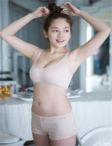 《公和我做爽死我了-日本美女捰体艺术照》