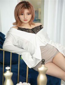 《nude-水咲ローラ》